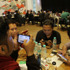 インドネシア・ジャカルタでモバイルゲームを楽しむ若者の様子（Photo by Aditya Irawan/NurPhoto via Getty Images）